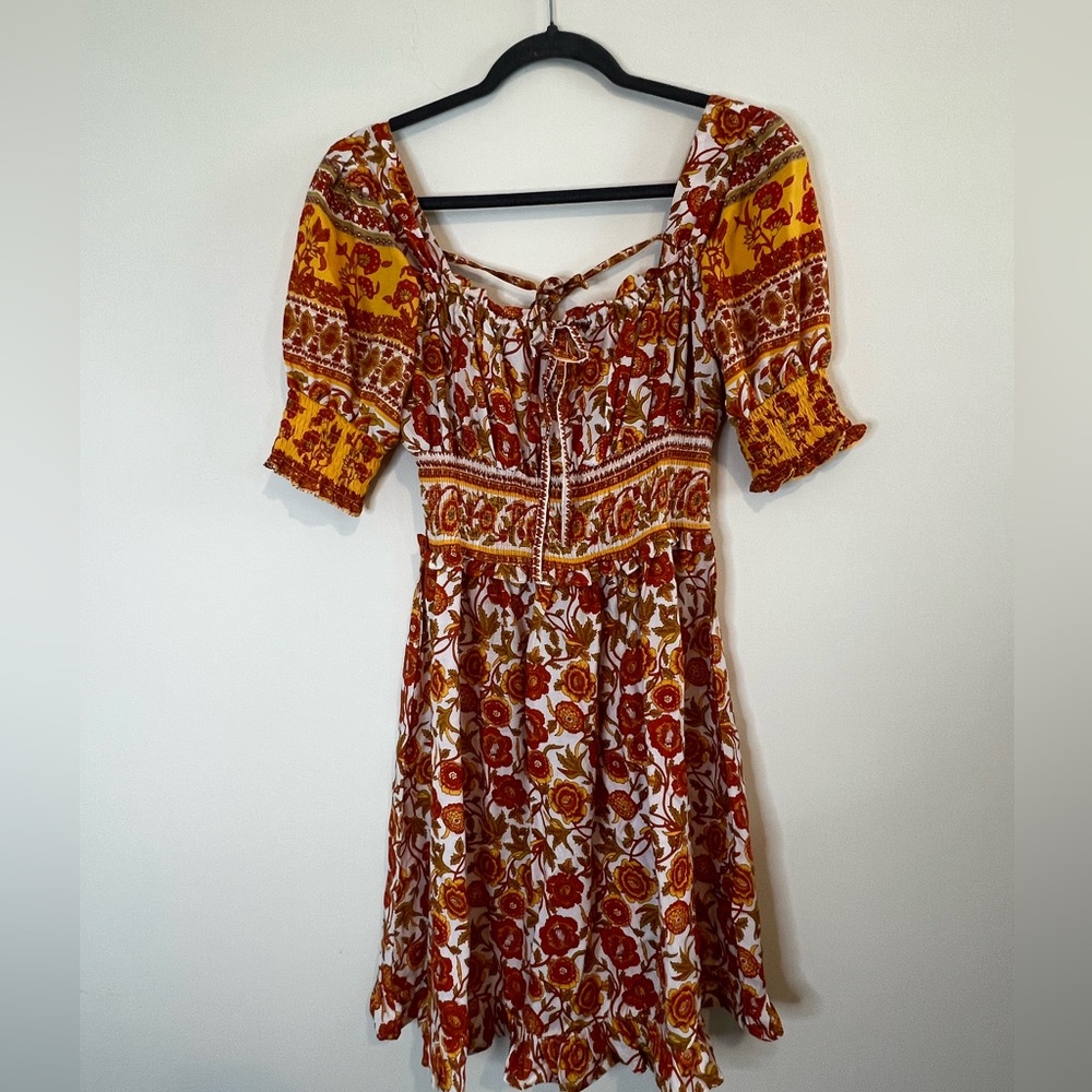 Bohemian Floral puff sleeve open back Dress size s